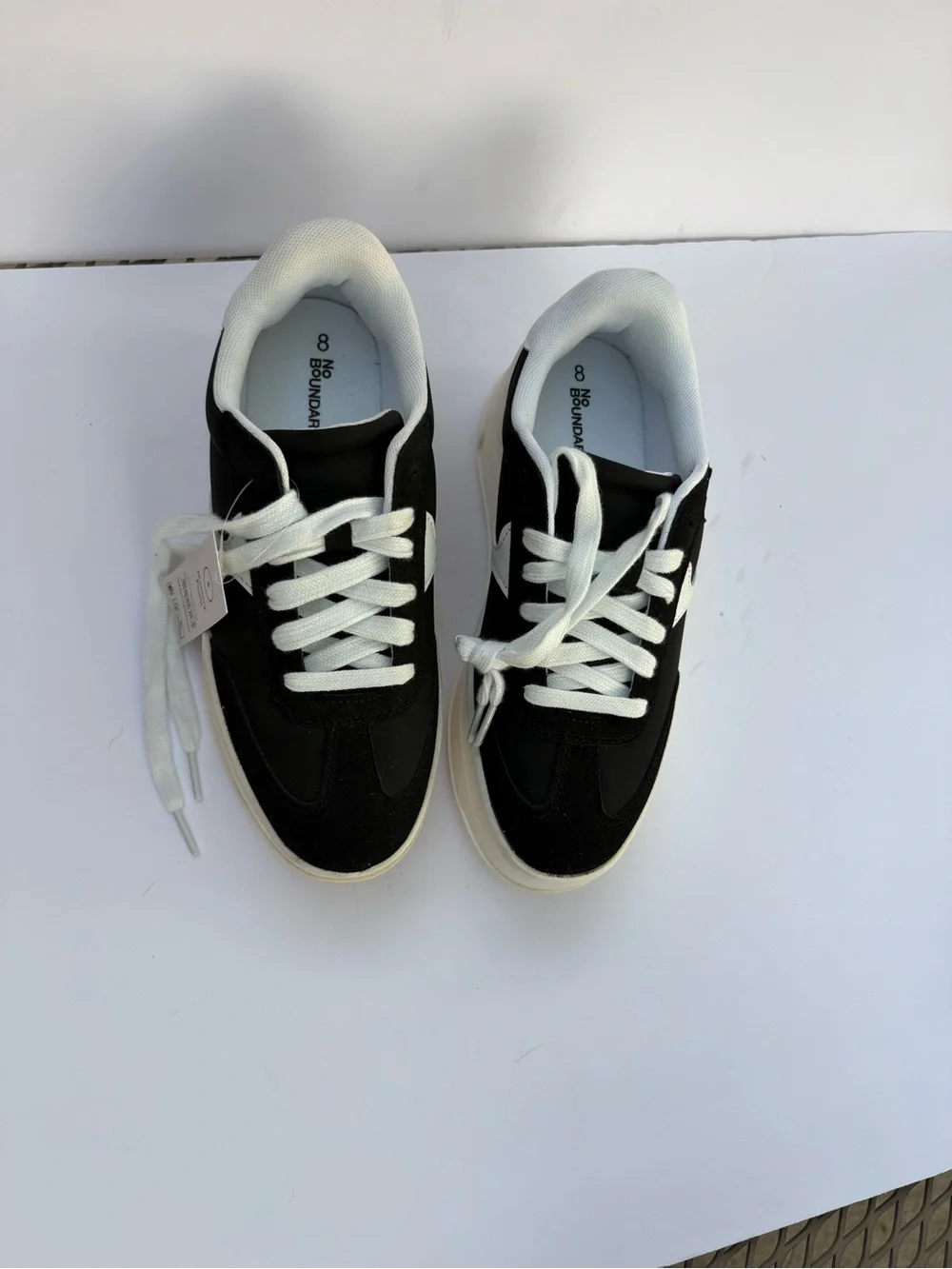 No Boundaries White Low-Top Sneaker